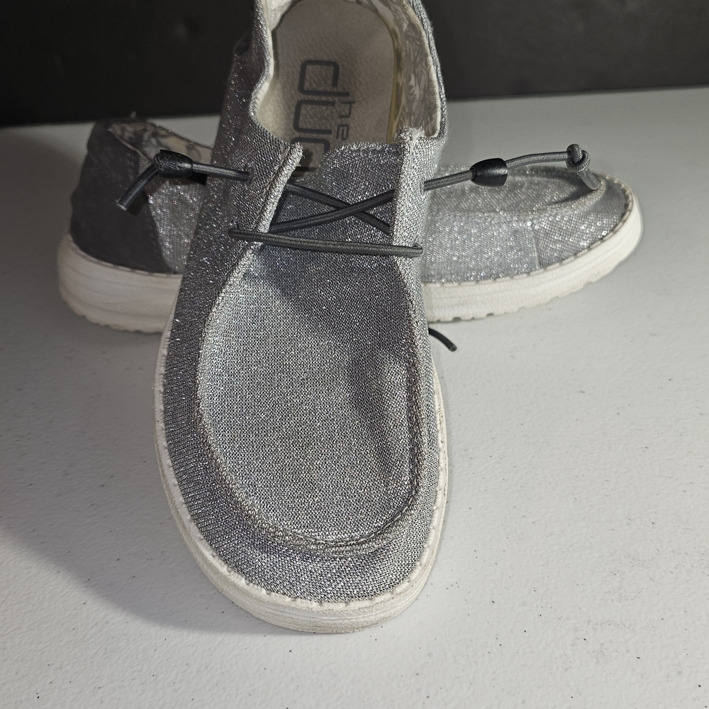 Hey Dude Wendy Stretch Sparkling Gray Size US6/ Euro 37 Comfy, Fun, Trendy VGUC - Picture 2 of 16